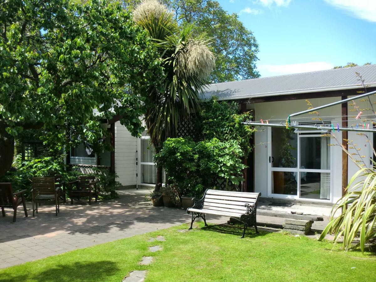 Foley Towers Bbh Hostel Christchurch Exterior foto